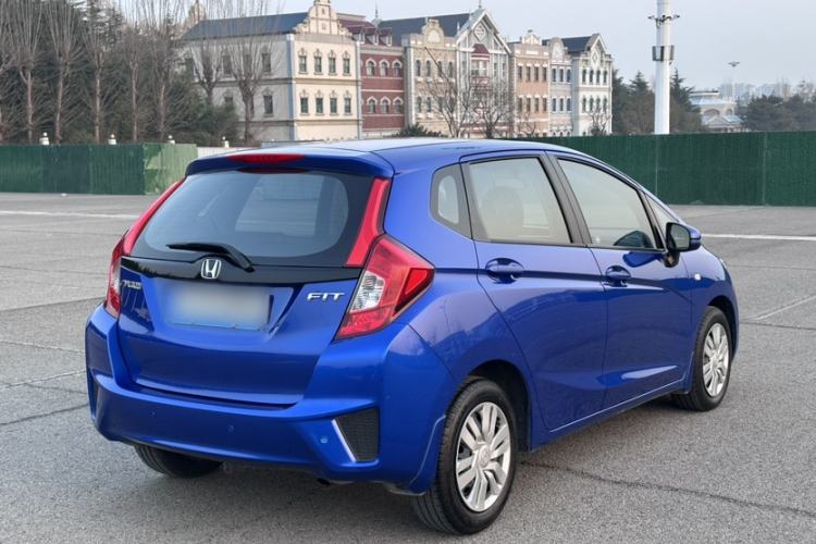 Used Honda Fit 2016 1.5L LX CVT Comfort Model Exterior 5
