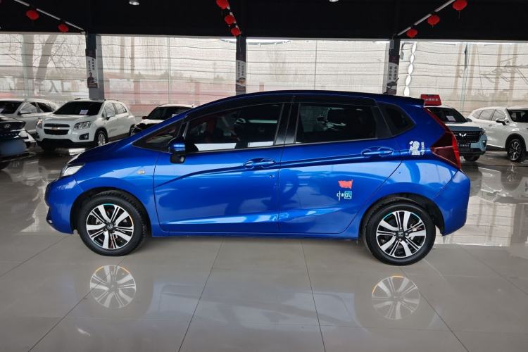 Used Honda Fit 2016 1.5L LX CVT Comfort Model Exterior 5