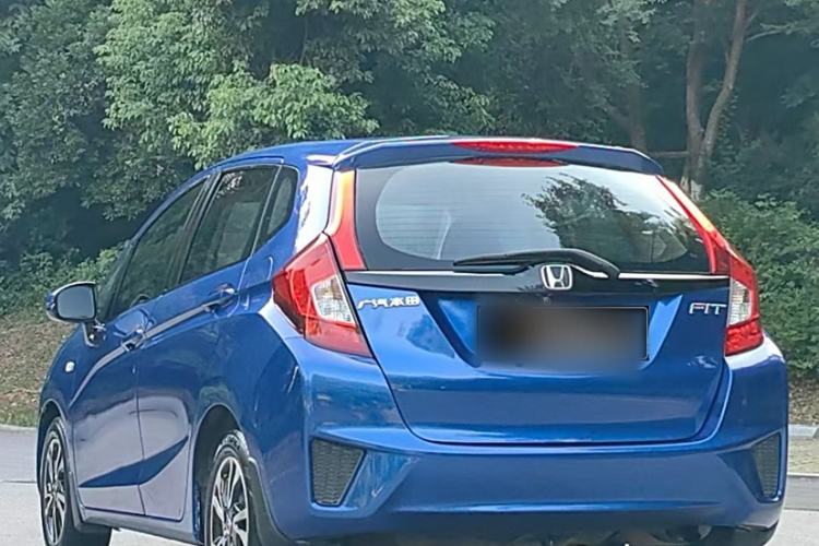 Used Honda Fit 2016 1.5L LX CVT Comfort Model Exterior 5