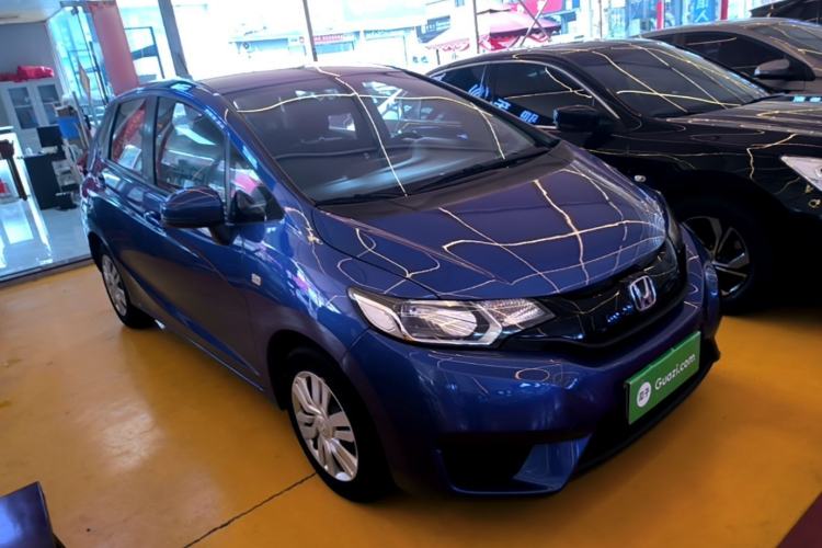 Used Honda Fit 2016 1.5L LX CVT Comfort Model Front Right 45 Deg