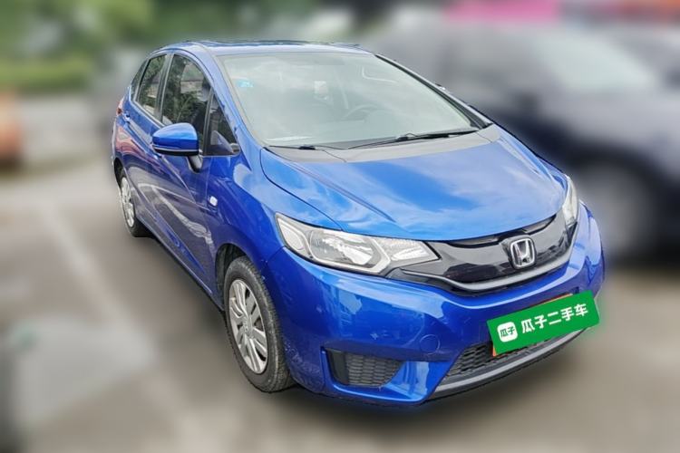 Used Honda Fit 2016 1.5L LXS CVT Comfort Sunroof Version Front Right 45 Deg