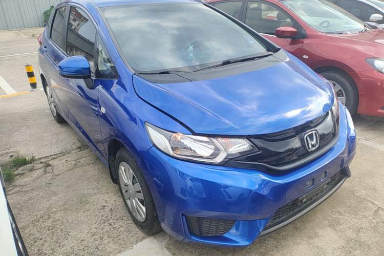 Used Honda Fit 2016 1.5L LX CVT Comfort Model Front Right 45 Deg