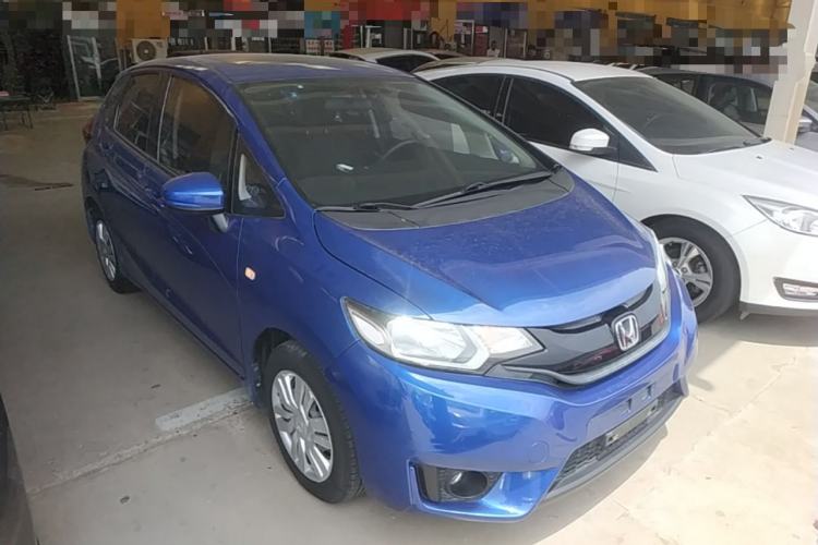 Used Honda Fit 2016 1.5L LXS CVT Comfort Sunroof Version Front Right 45 Deg