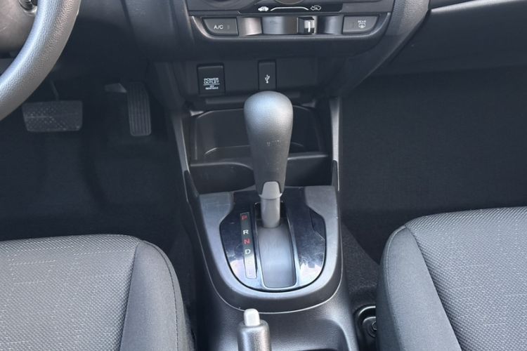 Used Honda Fit 2016 1.5L LX CVT Comfort Model Gear Lever