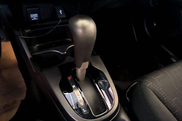 Used Honda Fit 2016 1.5L LX CVT Comfort Model Gear Lever