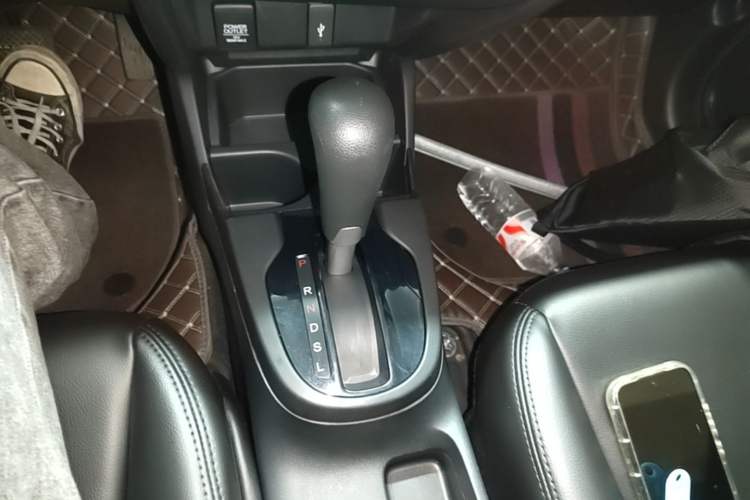 Used Honda Fit 2016 1.5L LXS CVT Comfort Sunroof Version Gear Lever