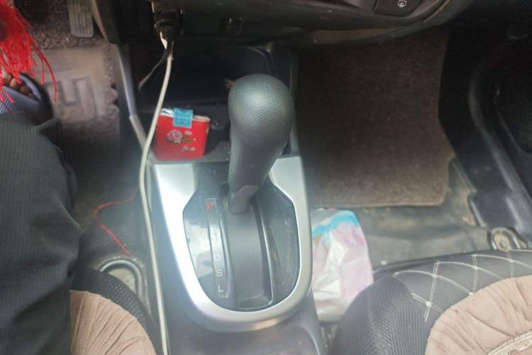 Used Honda Fit 2016 1.5L LXS CVT Comfort Sunroof Version Gear Lever