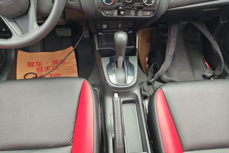Used Honda Fit 2016 1.5L LXS CVT Comfort Sunroof Version Gear Lever