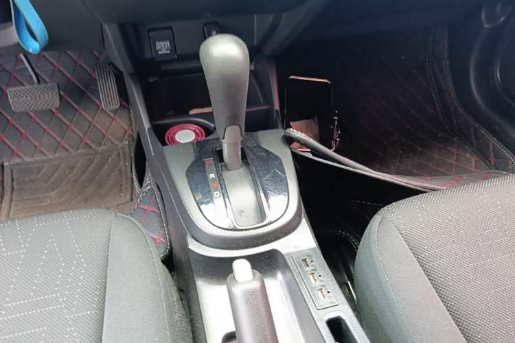 Used Honda Fit 2016 1.5L LXS CVT Comfort Sunroof Version Gear Lever