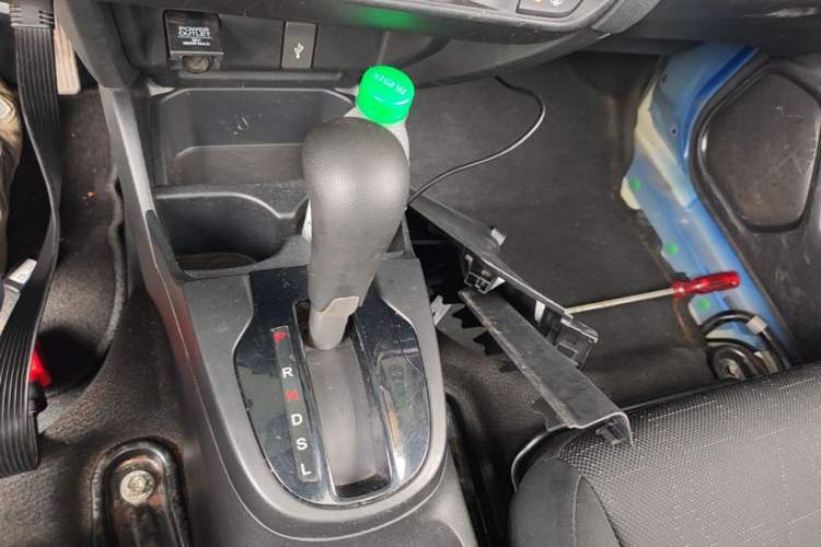 Used Honda Fit 2016 1.5L LXS CVT Comfort Sunroof Version Gear Lever