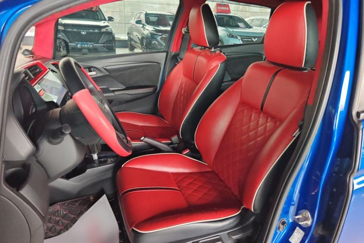 Used Honda Fit 2016 1.5L LX CVT Comfort Model Interior 1