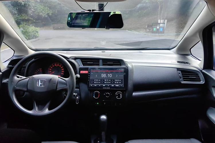 Used Honda Fit 2016 1.5L LX CVT Comfort Model Interior 1
