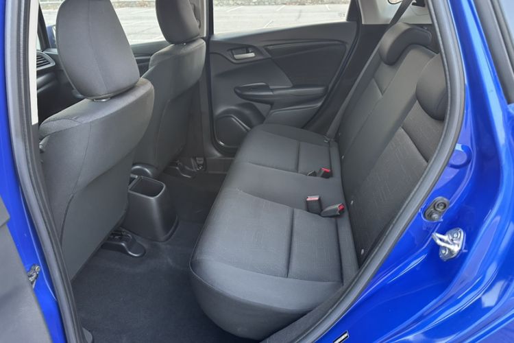 Used Honda Fit 2016 1.5L LX CVT Comfort Model Interior 3