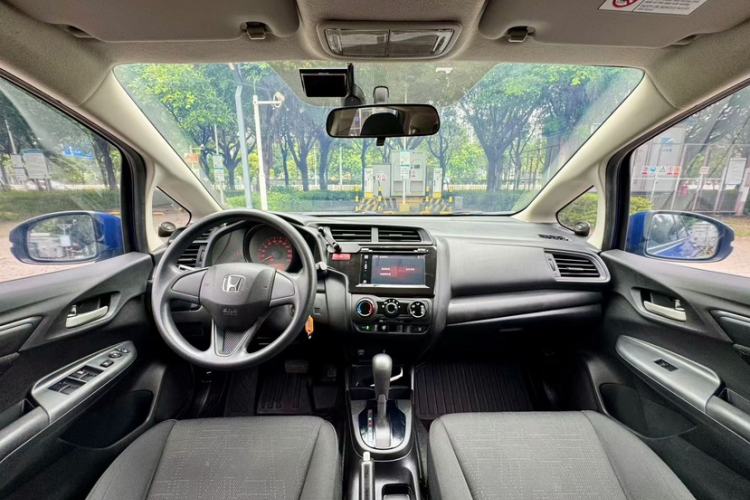 Used Honda Fit 2016 1.5L LX CVT Comfort Model Interior 3