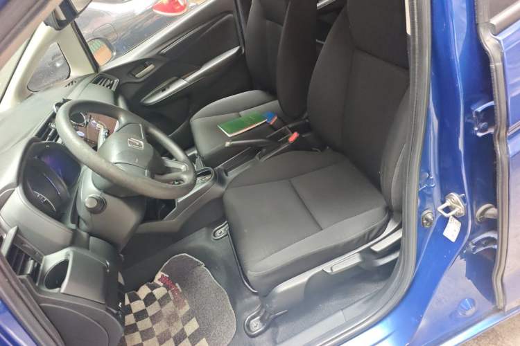 Used Honda Fit 2016 1.5L LXS CVT Comfort Sunroof Version Left Front Seat