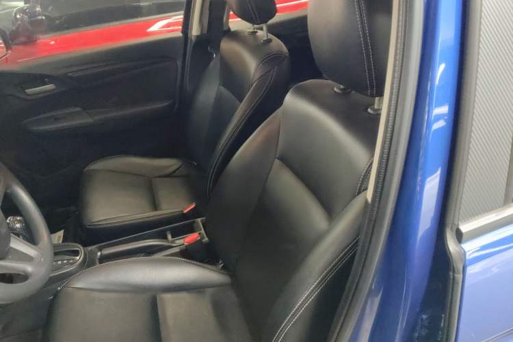 Used Honda Fit 2016 1.5L LXS CVT Comfort Sunroof Version Left Front Seat