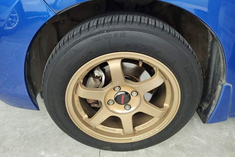 Used Honda Fit 2016 1.5L LX CVT Comfort Model Left Front Wheel Hub