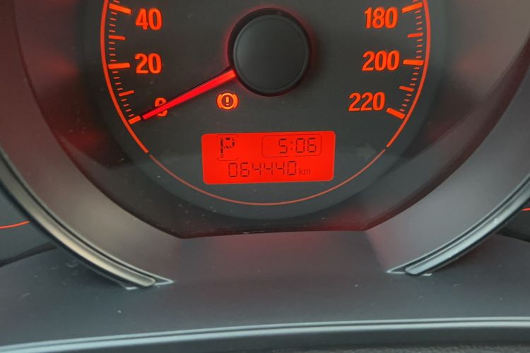 Used Honda Fit 2016 1.5L LX CVT Comfort Model Odometer Close Up