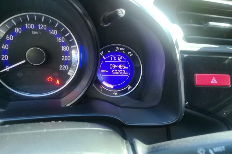 Used Honda Fit 2016 1.5L LXS CVT Comfort Sunroof Version Odometer Close Up