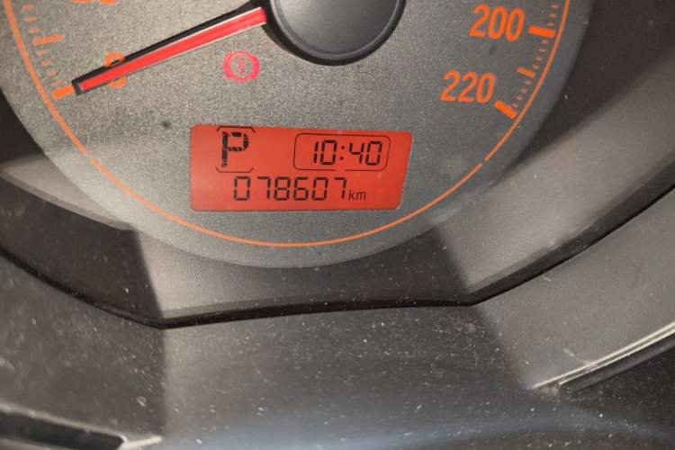 Used Honda Fit 2016 1.5L LX CVT Comfort Model Odometer Close Up
