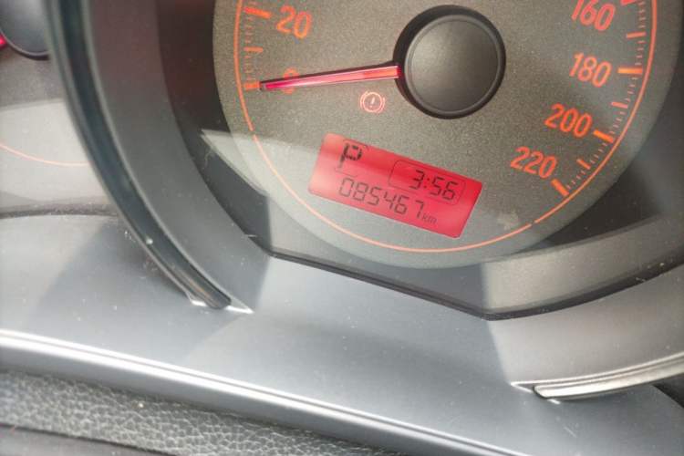 Used Honda Fit 2016 1.5L LX CVT Comfort Model Odometer Close Up