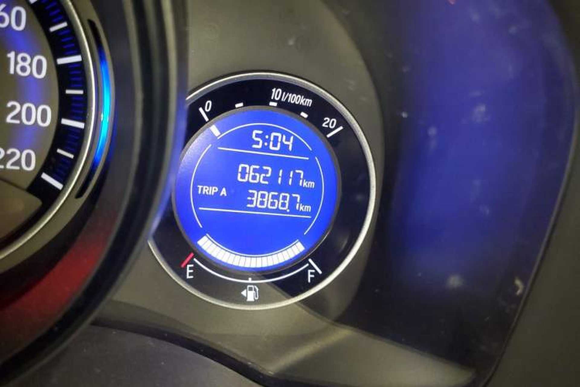 Used Honda Fit 2016 1.5L LXS CVT Comfort Sunroof Version Odometer Close Up