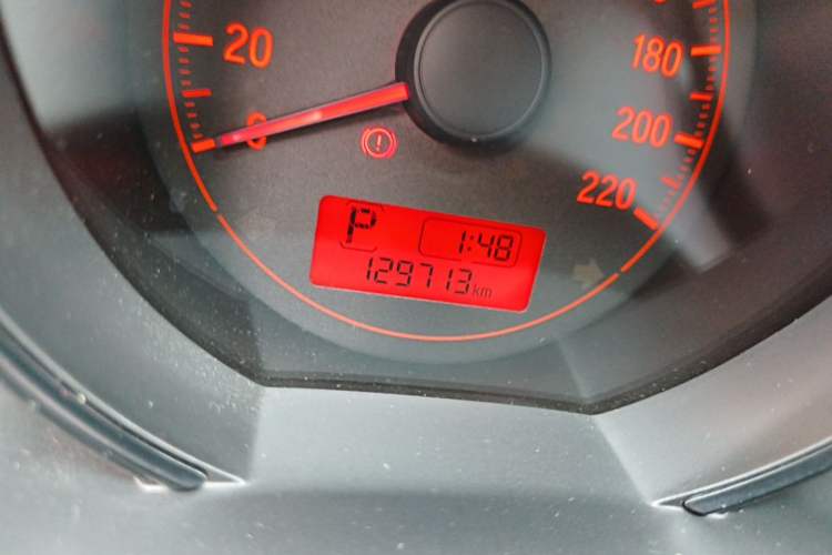 Used Honda Fit 2016 1.5L LX CVT Comfort Model Odometer Close Up