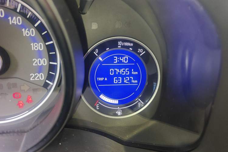 Used Honda Fit 2016 1.5L LXS CVT Comfort Sunroof Version Odometer Close Up