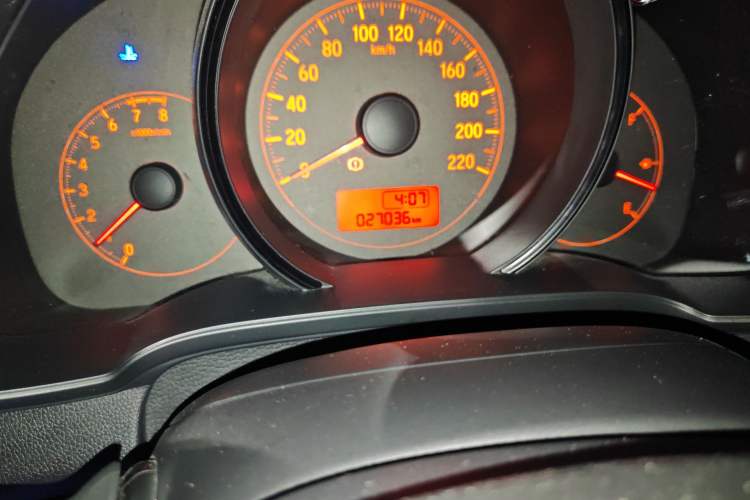 Used Honda Fit 2016 1.5L LX Manual Comfort Model Odometer Close Up