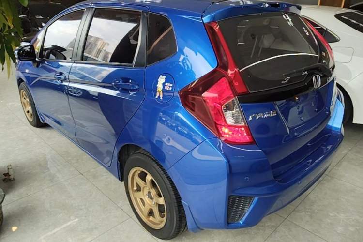 Used Honda Fit 2016 1.5L LX CVT Comfort Model Rear Left 45 Deg
