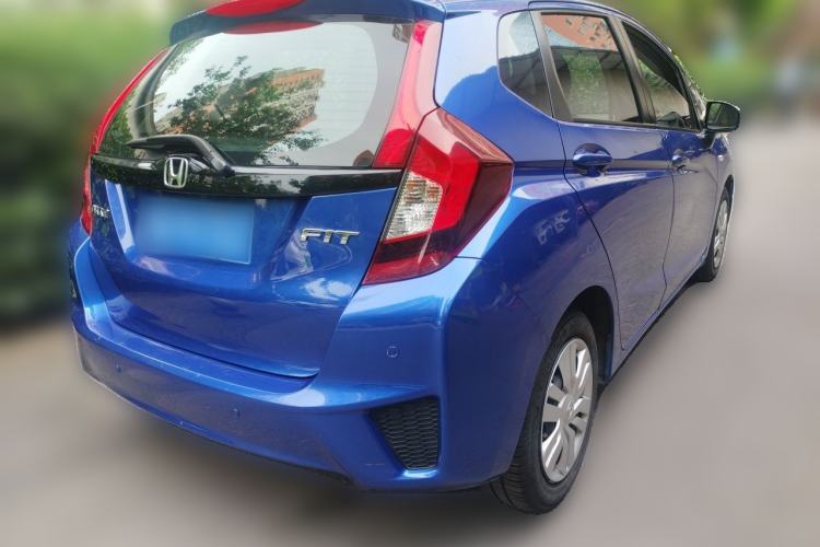 Used Honda Fit 2016 1.5L LX CVT Comfort Model Rear Right 45 Deg