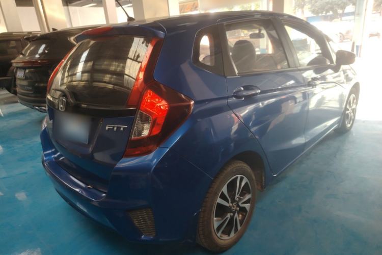 Used Honda Fit 2016 1.5L LX CVT Comfort Model Rear Right 45 Deg