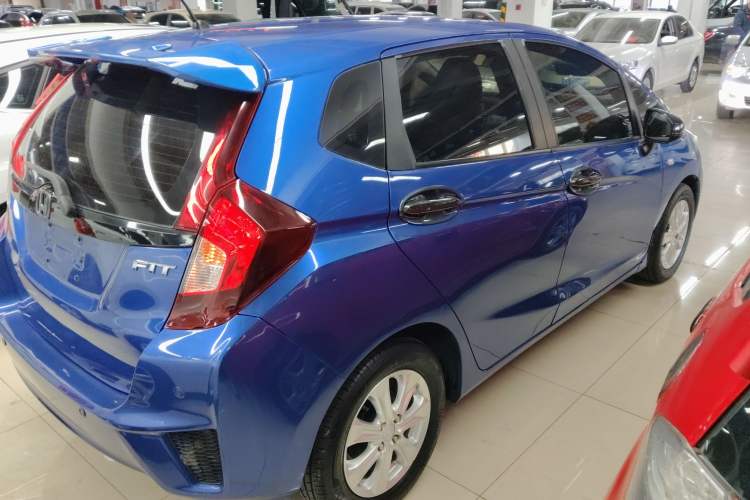 Used Honda Fit 2016 1.5L LXS CVT Comfort Sunroof Version Rear Right 45 Deg