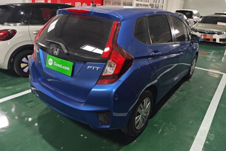 Used Honda Fit 2016 1.5L LX CVT Comfort Model Rear Right 45 Deg