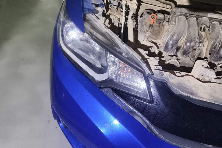 Used Honda Fit 2016 1.5L LX Manual Comfort Model Right Front Headlight