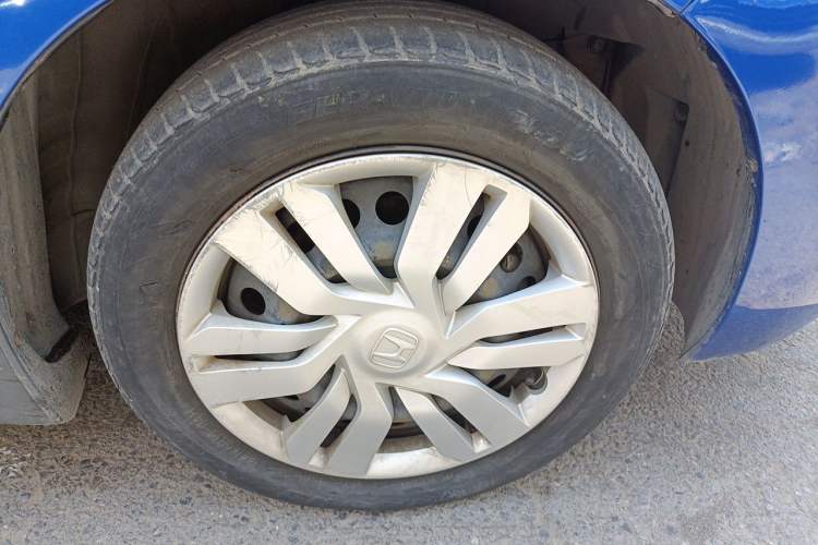Used Honda Fit 2016 1.5L LXS CVT Comfort Sunroof Version Right Front Wheel Hub