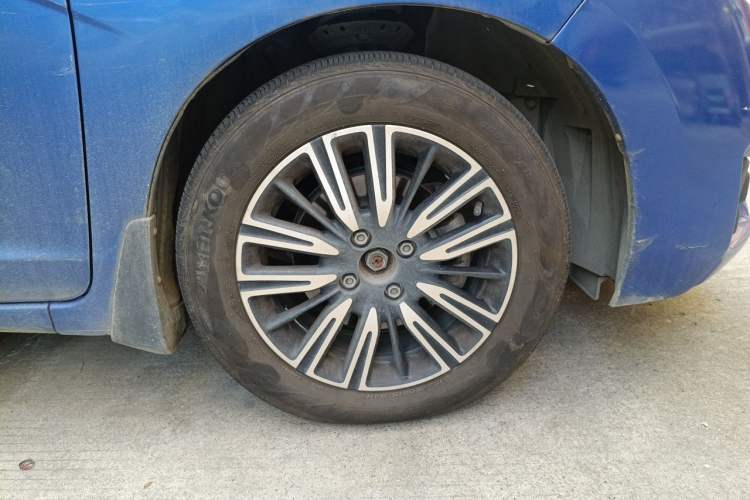 Used Honda Fit 2016 1.5L LX CVT Comfort Model Right Front Wheel Hub
