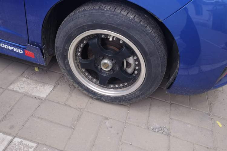 Used Honda Fit 2016 1.5L LX Manual Comfort Model Right Front Wheel Hub