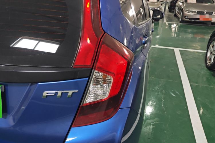 Used Honda Fit 2016 1.5L LX CVT Comfort Model Right Rear Taillight