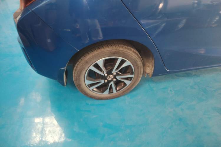 Used Honda Fit 2016 1.5L LX CVT Comfort Model Right Rear Wheel Hub