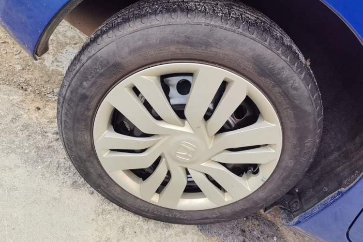 Used Honda Fit 2016 1.5L LX CVT Comfort Model Right Rear Wheel Hub