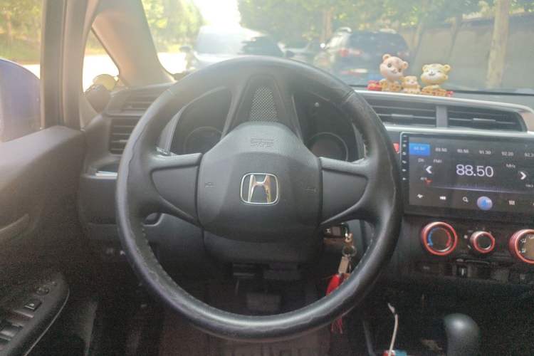 Used Honda Fit 2016 1.5L LXS CVT Comfort Sunroof Version Steering Wheel