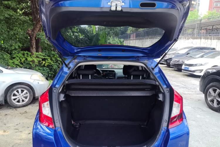 Used Honda Fit 2016 1.5L LX CVT Comfort Model Trunk