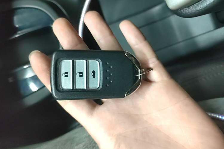 Used Honda Fit 2016 1.5L LXS CVT Comfort Sunroof Version Vehicle Key