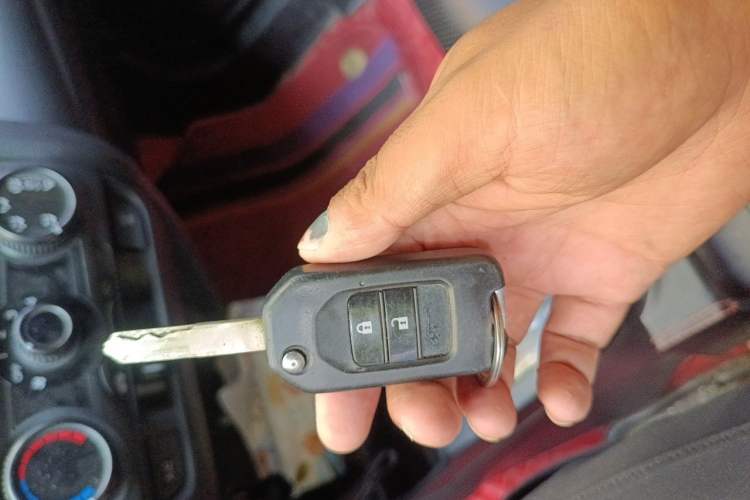 Used Honda Fit 2016 1.5L LX CVT Comfort Model Vehicle Key