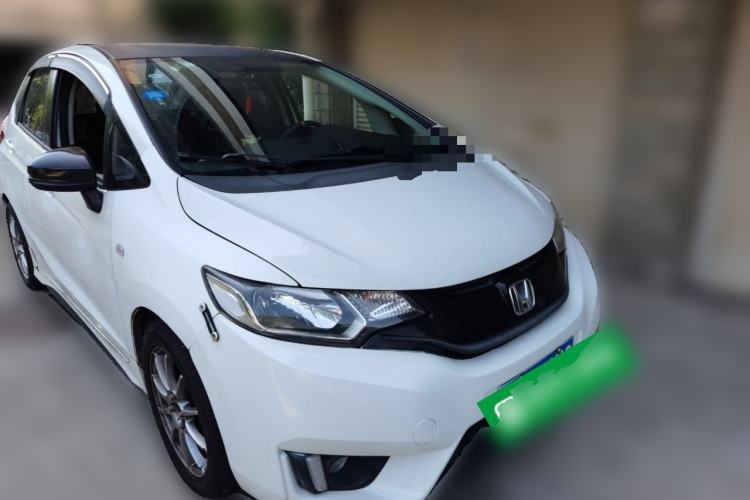 Used Honda Fit 2016 1.5L LX Manual Comfort Model Front Right 45 Deg