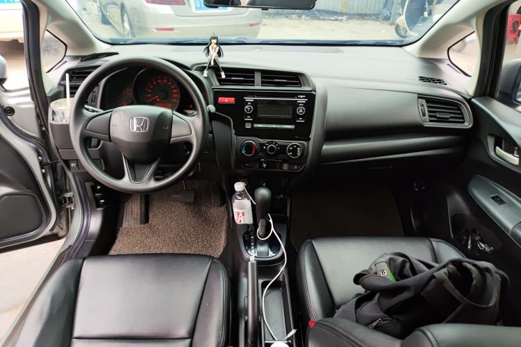 Used Honda Fit 2016 1.5L LX CVT Comfort Model Center Console