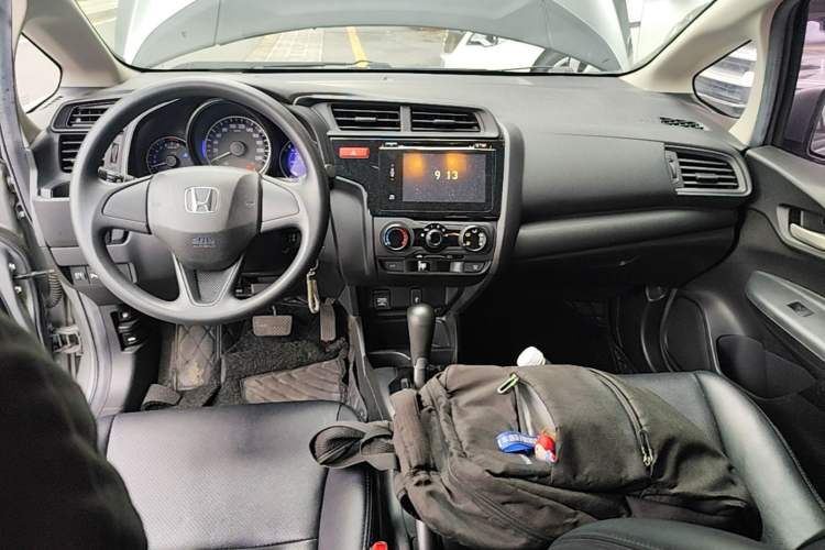 Used Honda Fit 2016 1.5L LXS CVT Comfort Sunroof Version Center Console