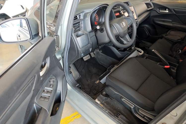 Used Honda Fit 2016 1.5L LX CVT Comfort Model Driver Seat
