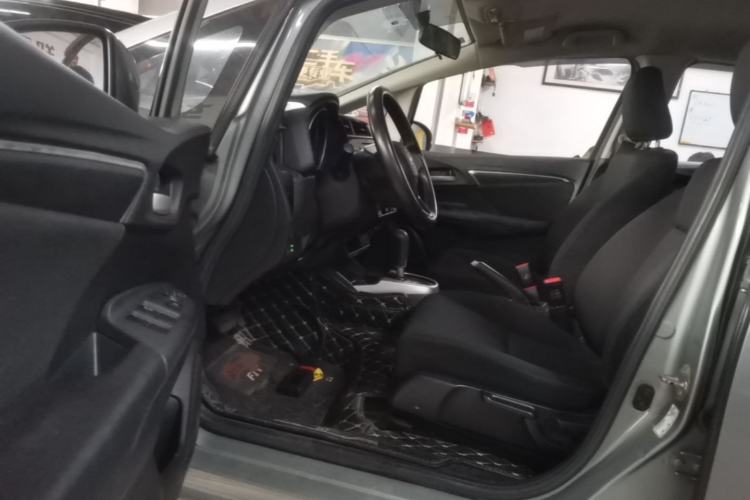 Used Honda Fit 2016 1.5L SE CVT Fashion Model Driver Seat